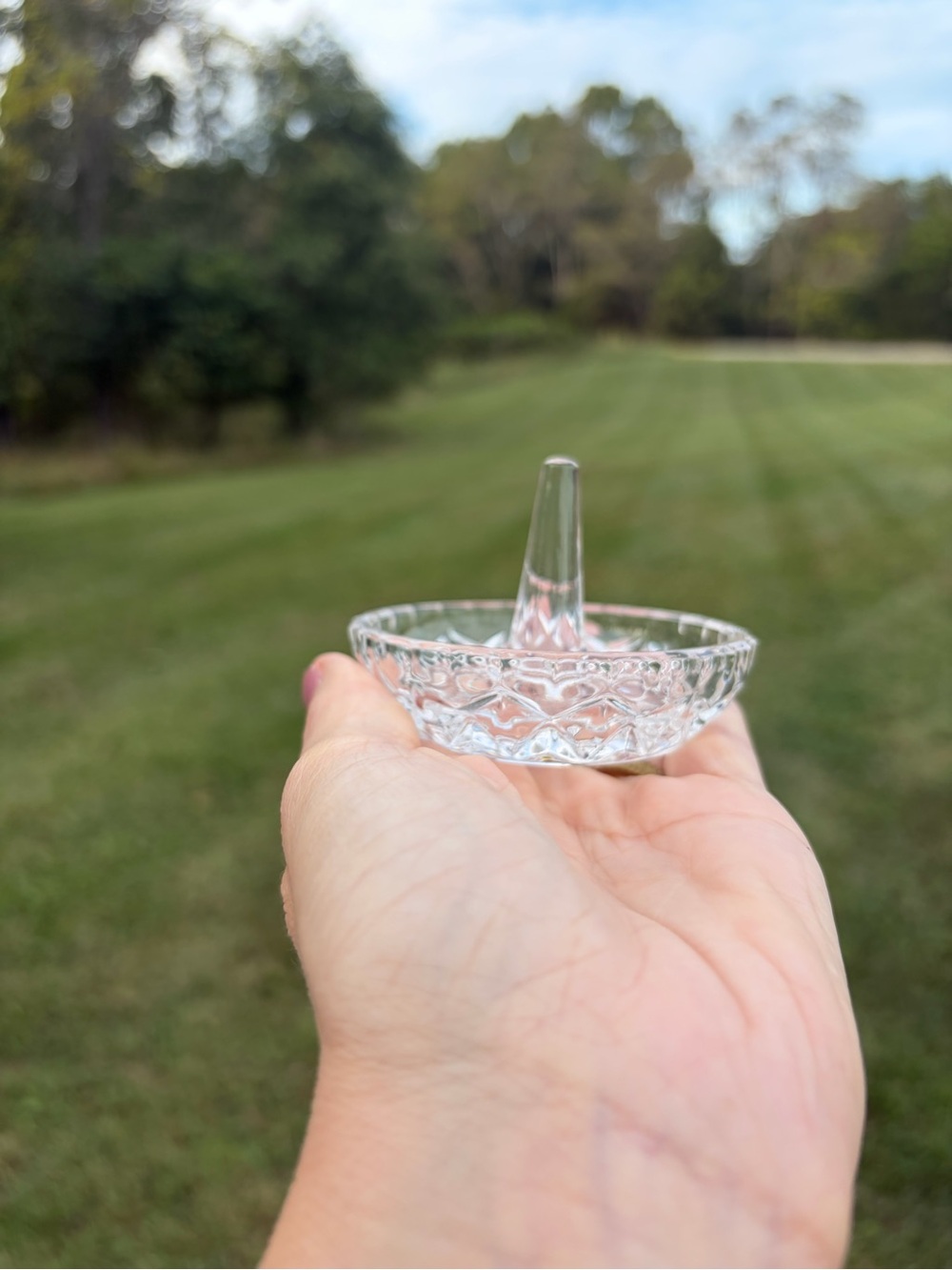 Vintage Ring Holder Crystal Glass Trinket Dish Diamond Star Victorian Classic